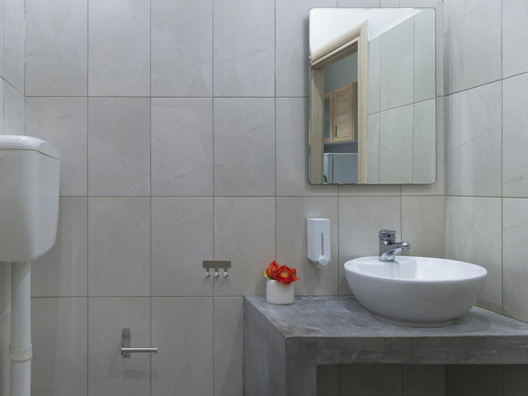 דירות Cozy Athenian One Bd, Pistachio Charm מראה חיצוני תמונה
